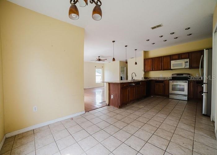 Image 10 of 22 For 1010 Embrun Court