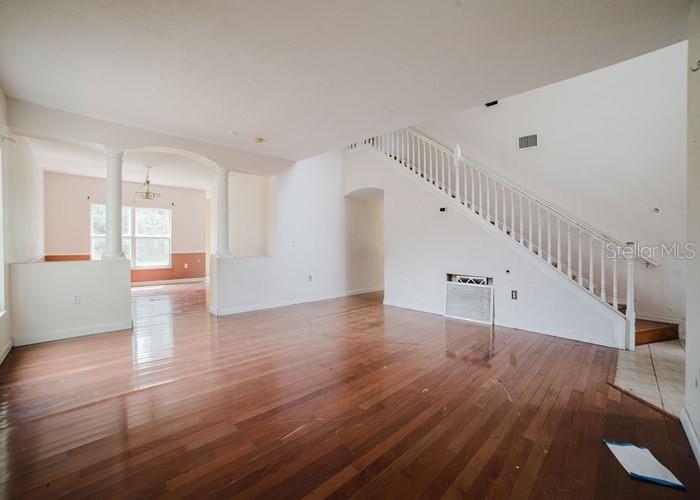 Image 14 of 22 For 1010 Embrun Court
