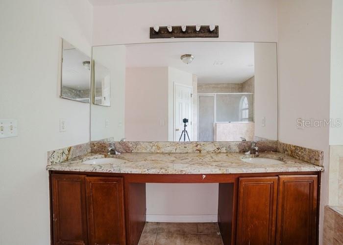 Image 19 of 22 For 1010 Embrun Court