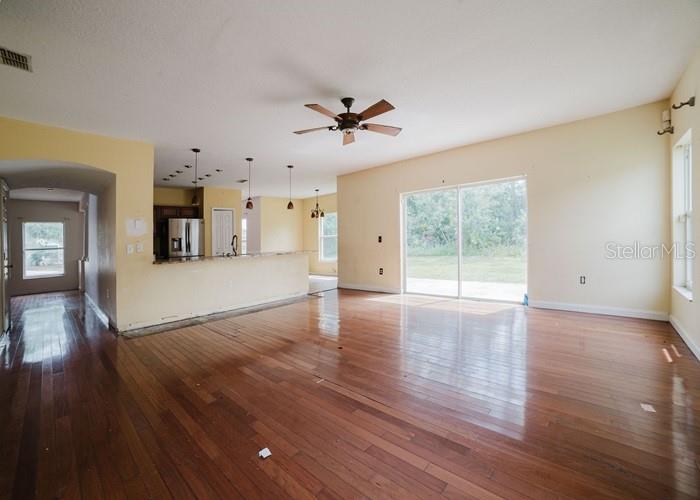 Image 8 of 22 For 1010 Embrun Court