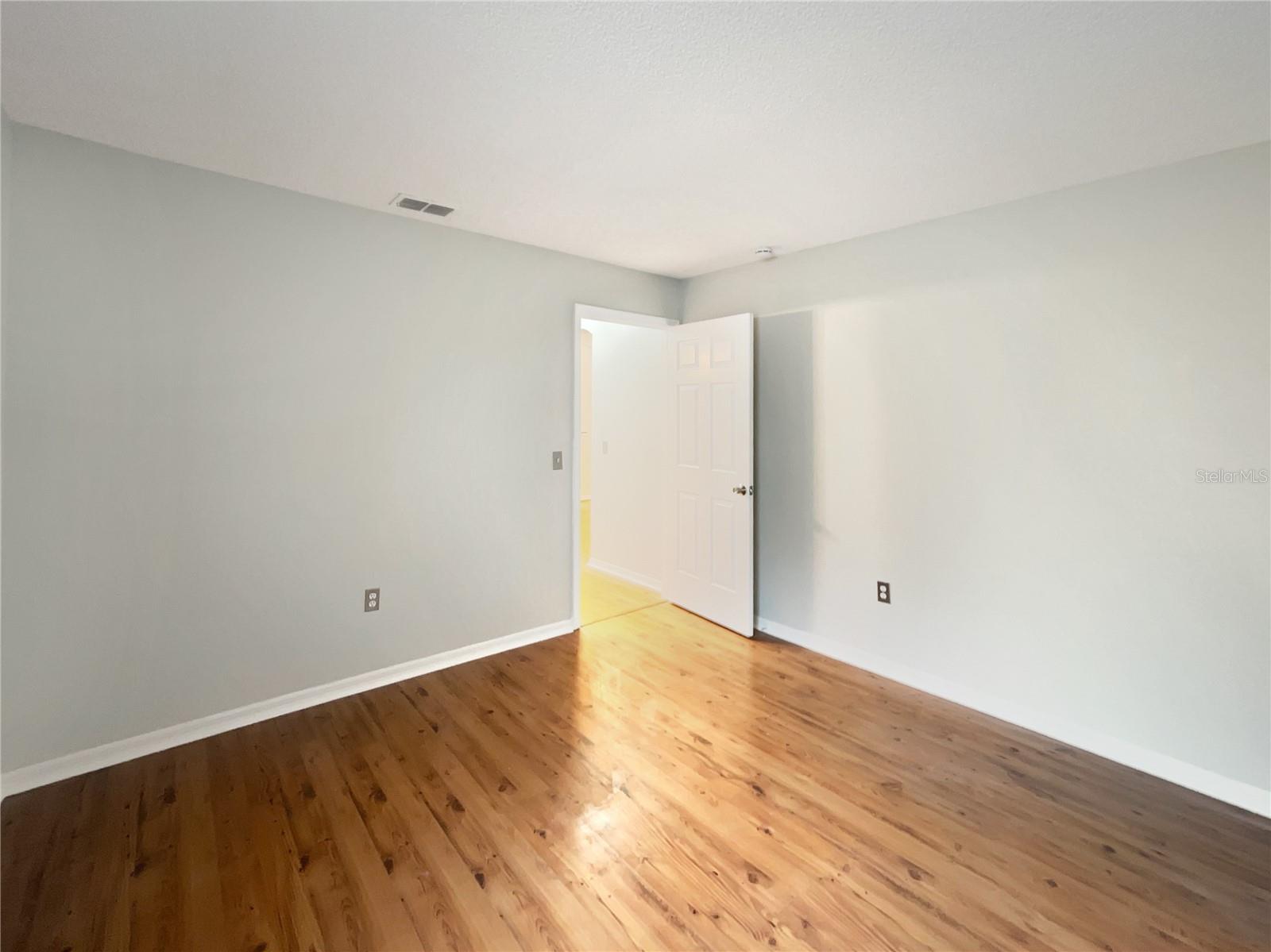 Image 15 of 23 For 311 Silver Pine Drive