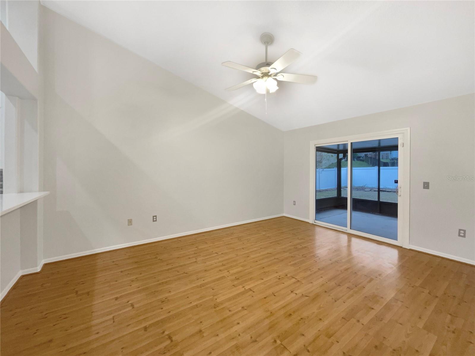 Image 18 of 23 For 311 Silver Pine Drive