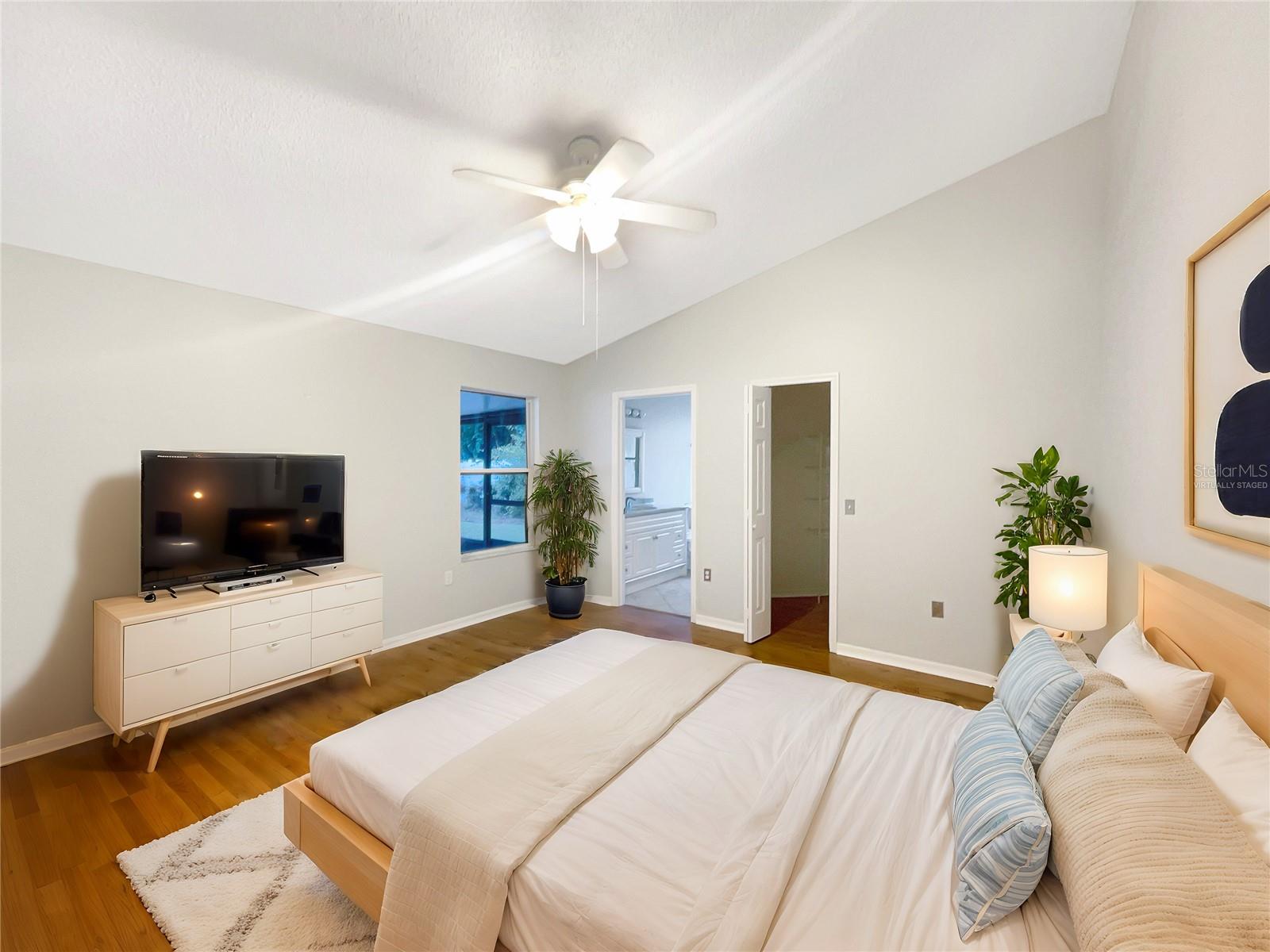 Image 4 of 23 For 311 Silver Pine Drive