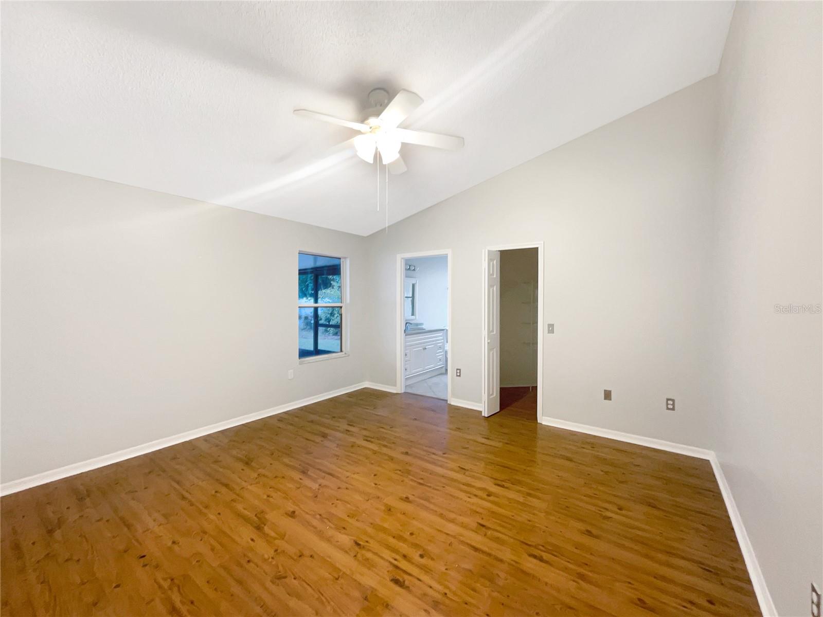 Image 5 of 23 For 311 Silver Pine Drive