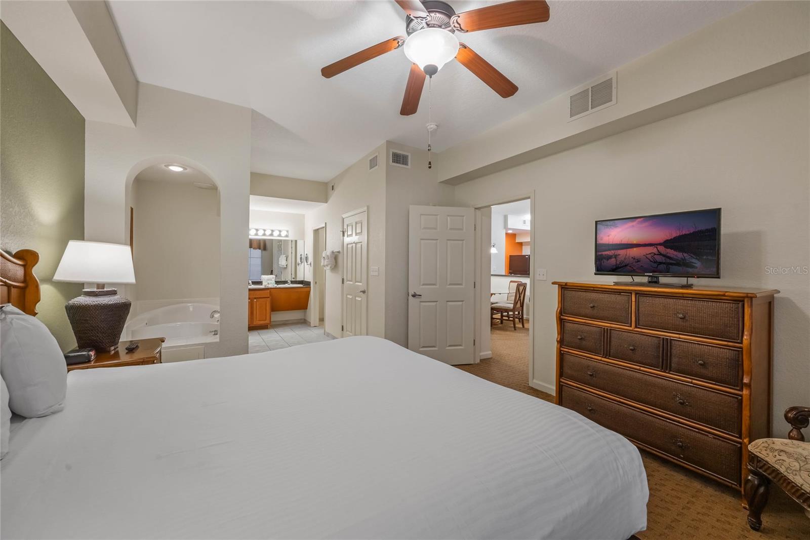 Image 24 of 35 For 8101 Resort Village Drive 31308