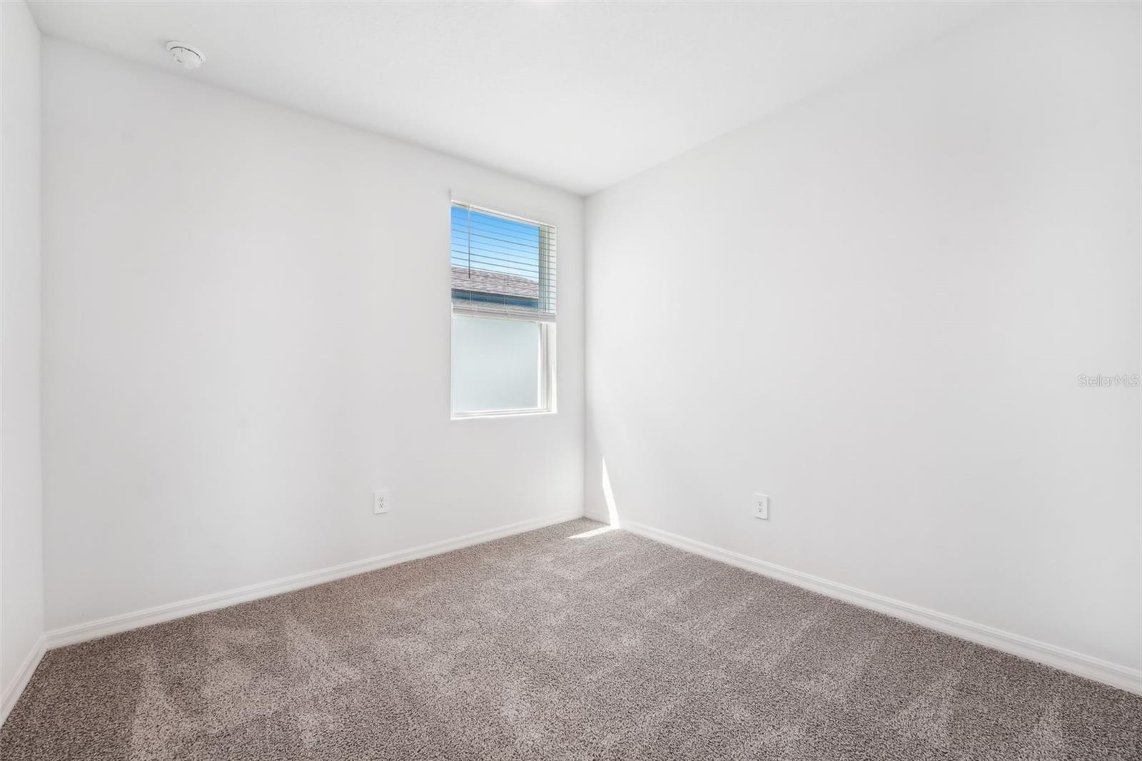 Image 21 of 31 For 1876 Brekey Way