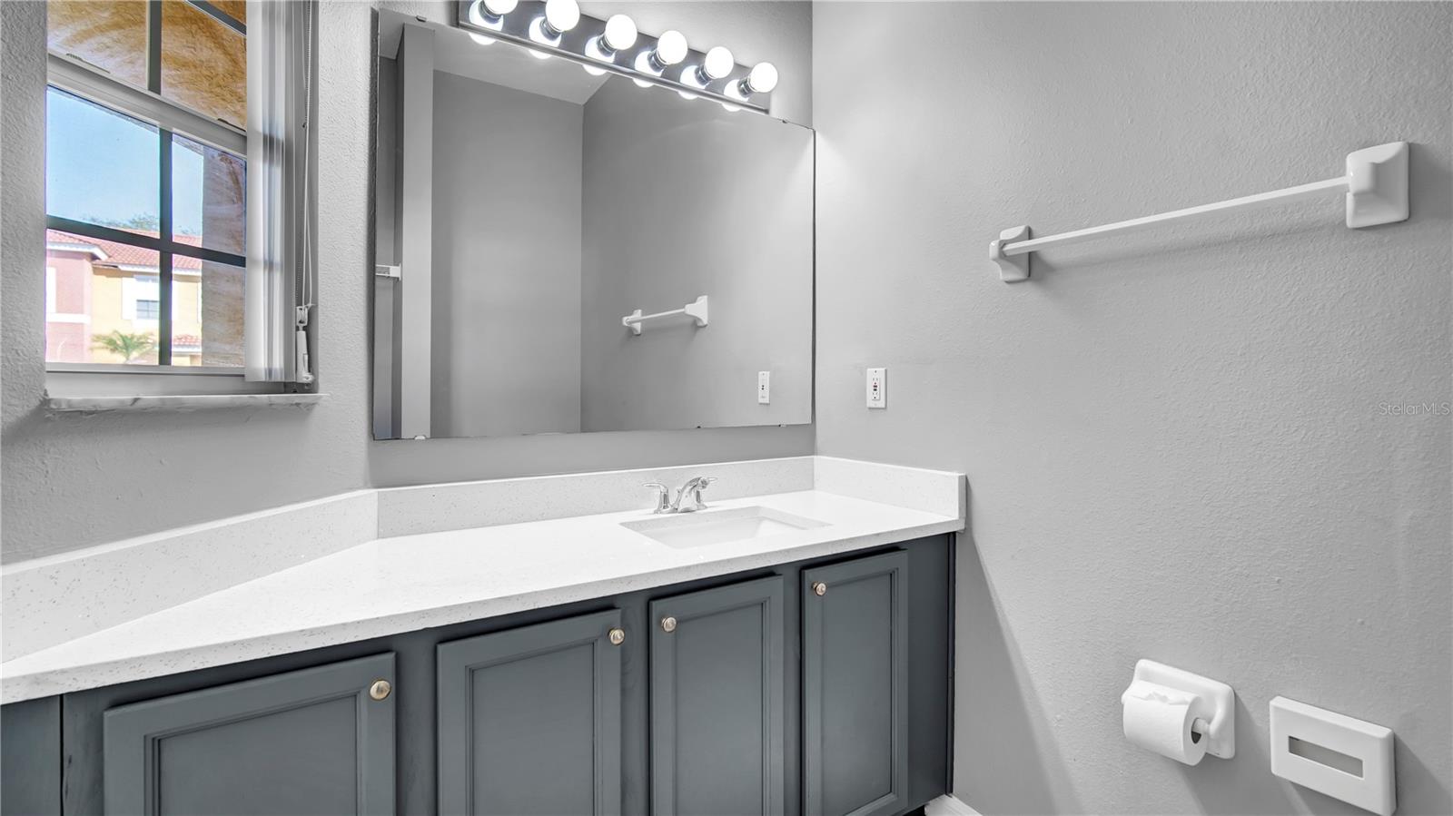 Image 10 of 42 For 1087 Park Ridge Circle