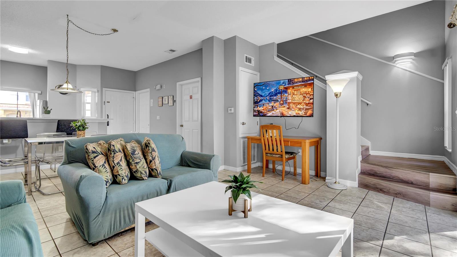 Image 17 of 42 For 1087 Park Ridge Circle