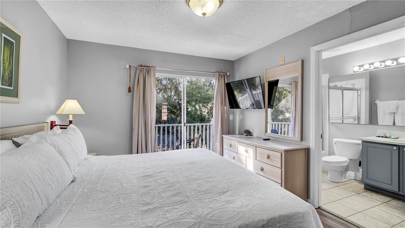 Image 27 of 42 For 1087 Park Ridge Circle