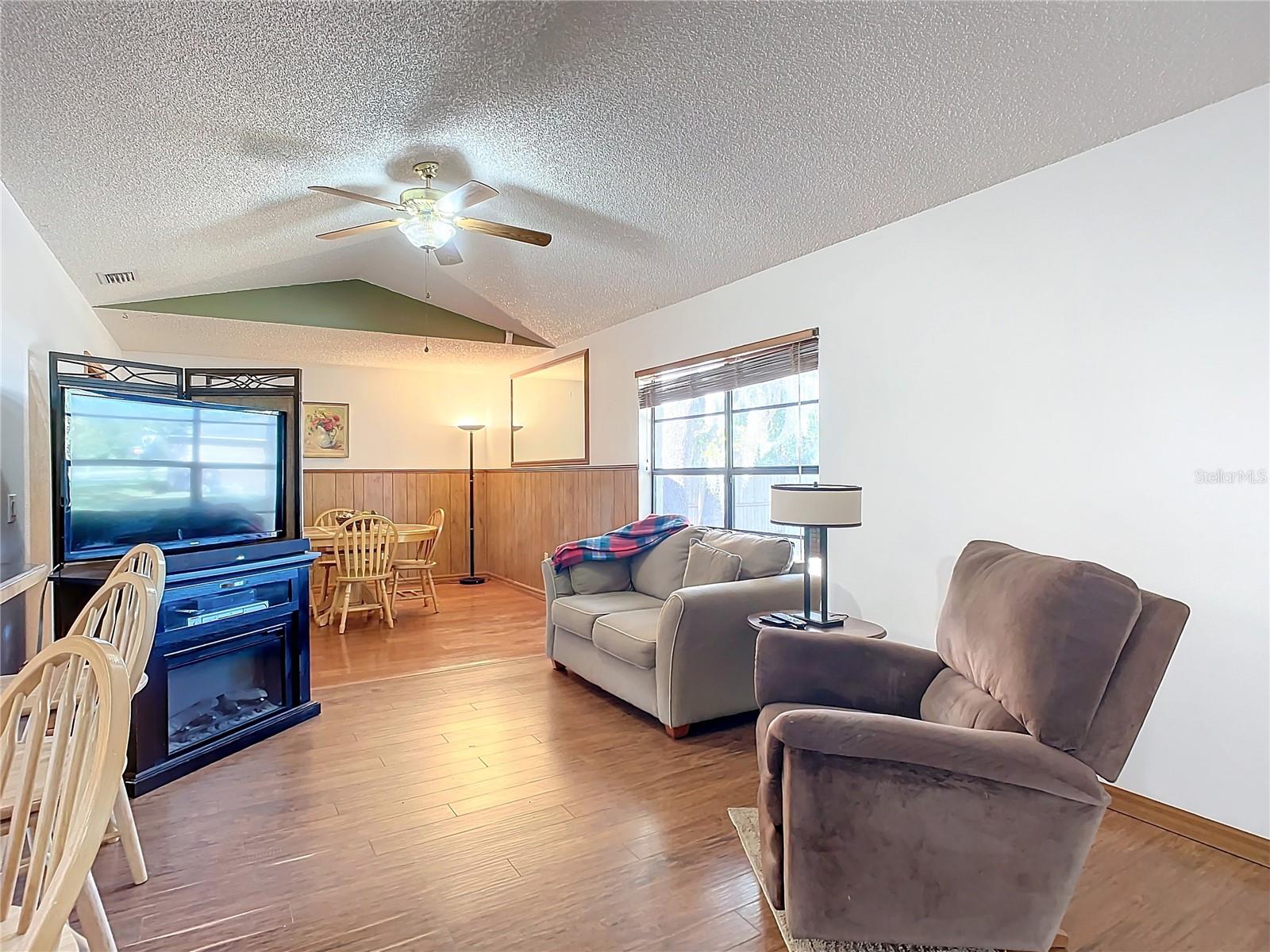 Image 12 of 56 For 2810 Summerfield Street