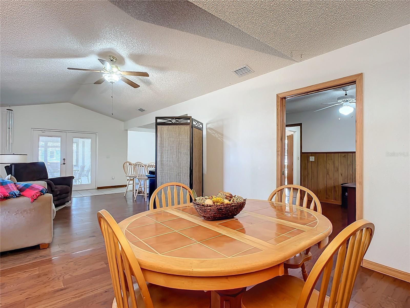 Image 18 of 56 For 2810 Summerfield Street