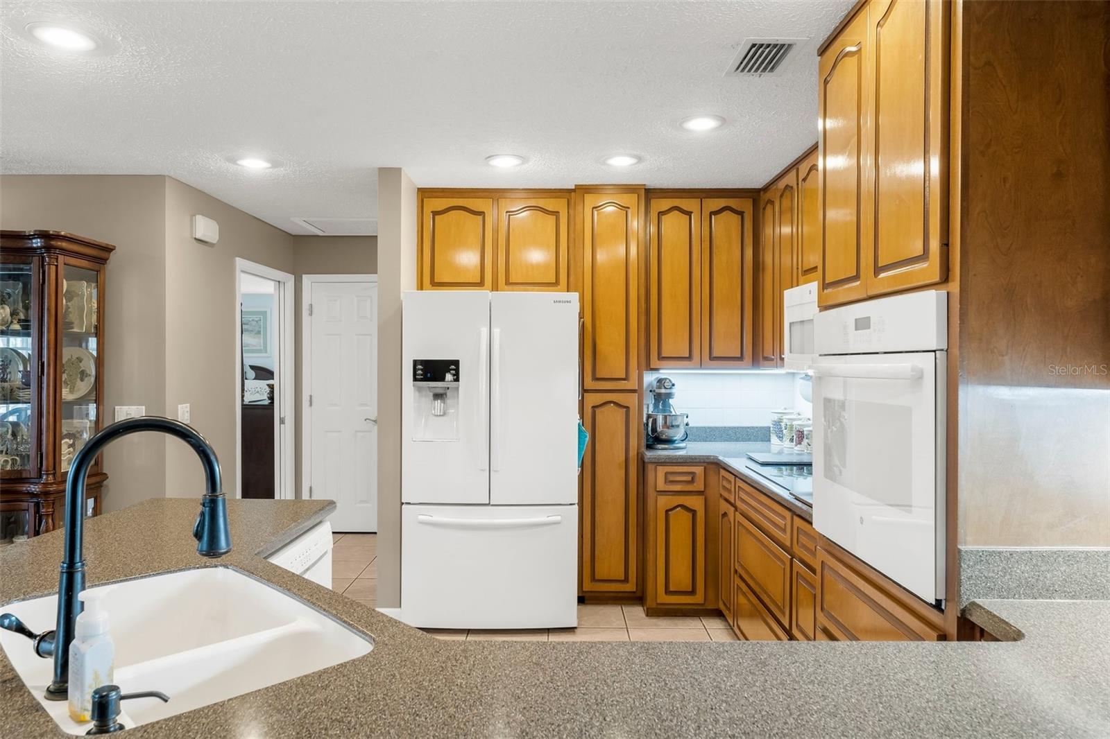 Image 21 of 54 For 9105 Abba Lane