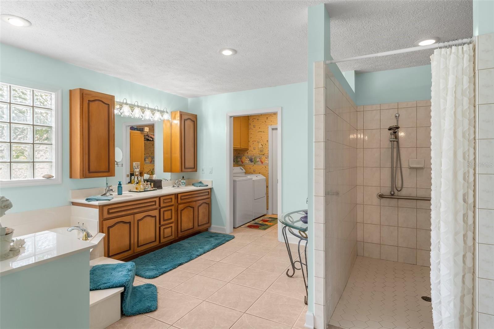 Image 33 of 54 For 9105 Abba Lane