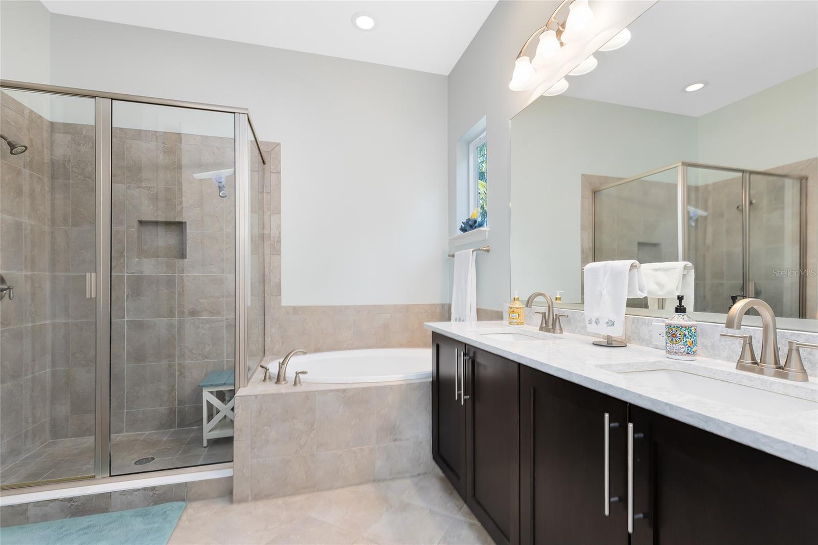 Image 18 of 37 For 8136 Tavistock Lakes Boulevard