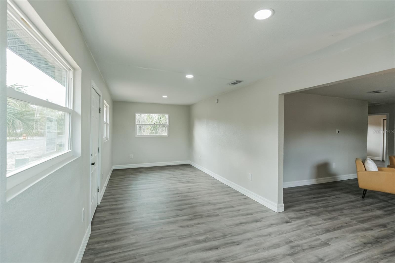 Image 14 of 30 For 224 Singleton Avenue