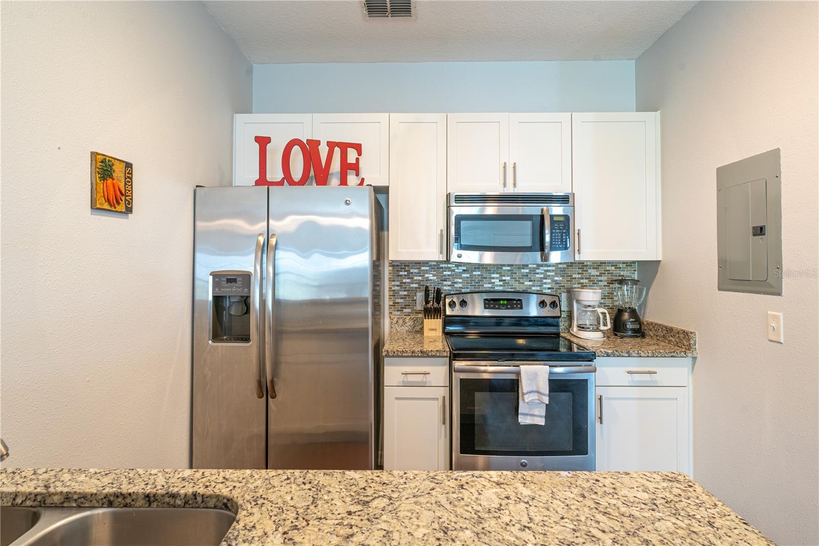 Image 7 of 14 For 5356 Diplomat Court 107