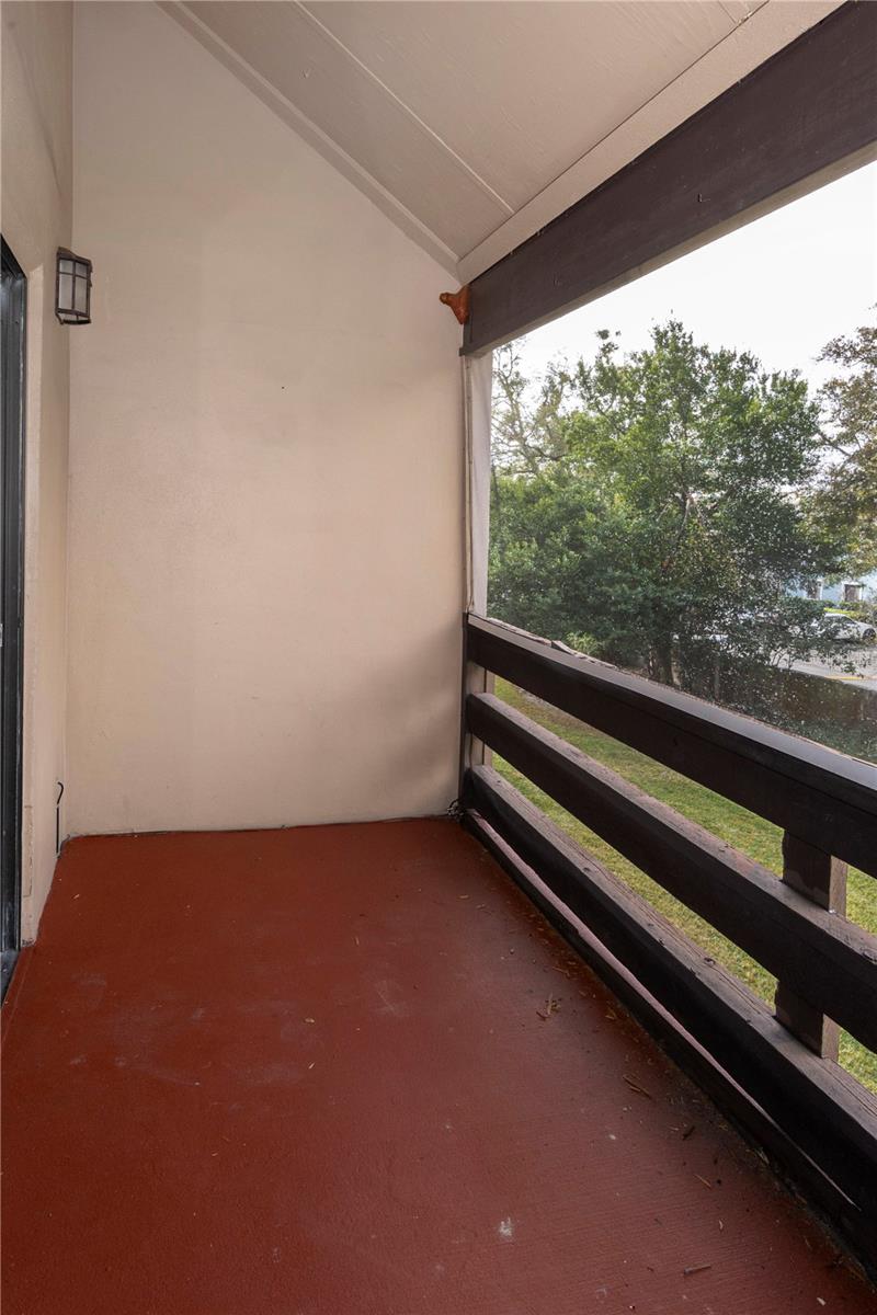 Image 18 of 19 For 246 Orienta Point Street 246