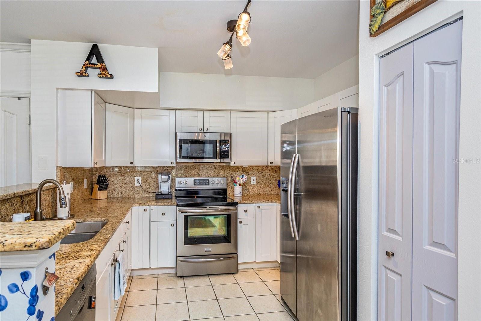 Image 9 of 16 For 757 Siena Palm Drive 757