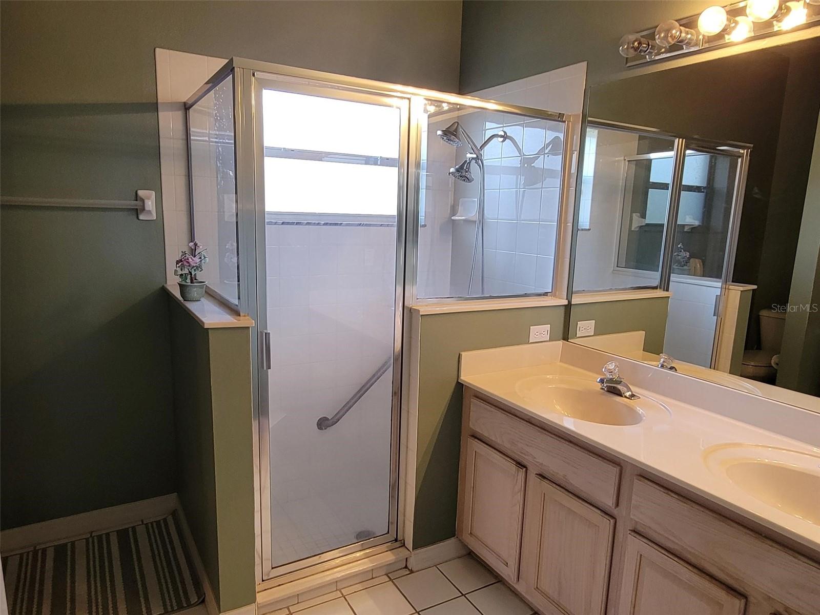 Image 11 of 45 For 2310 Grasmere Circle