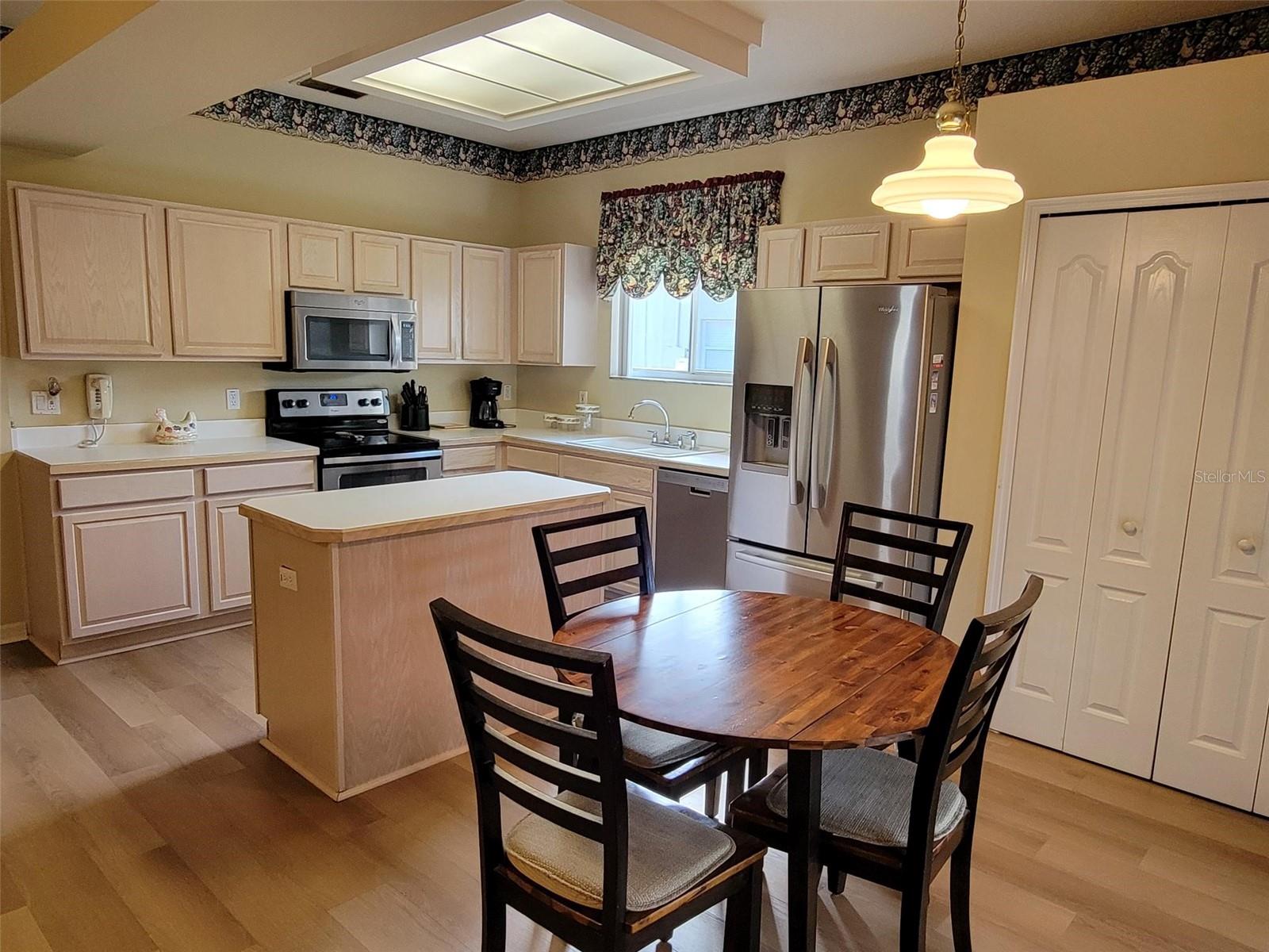 Image 6 of 45 For 2310 Grasmere Circle