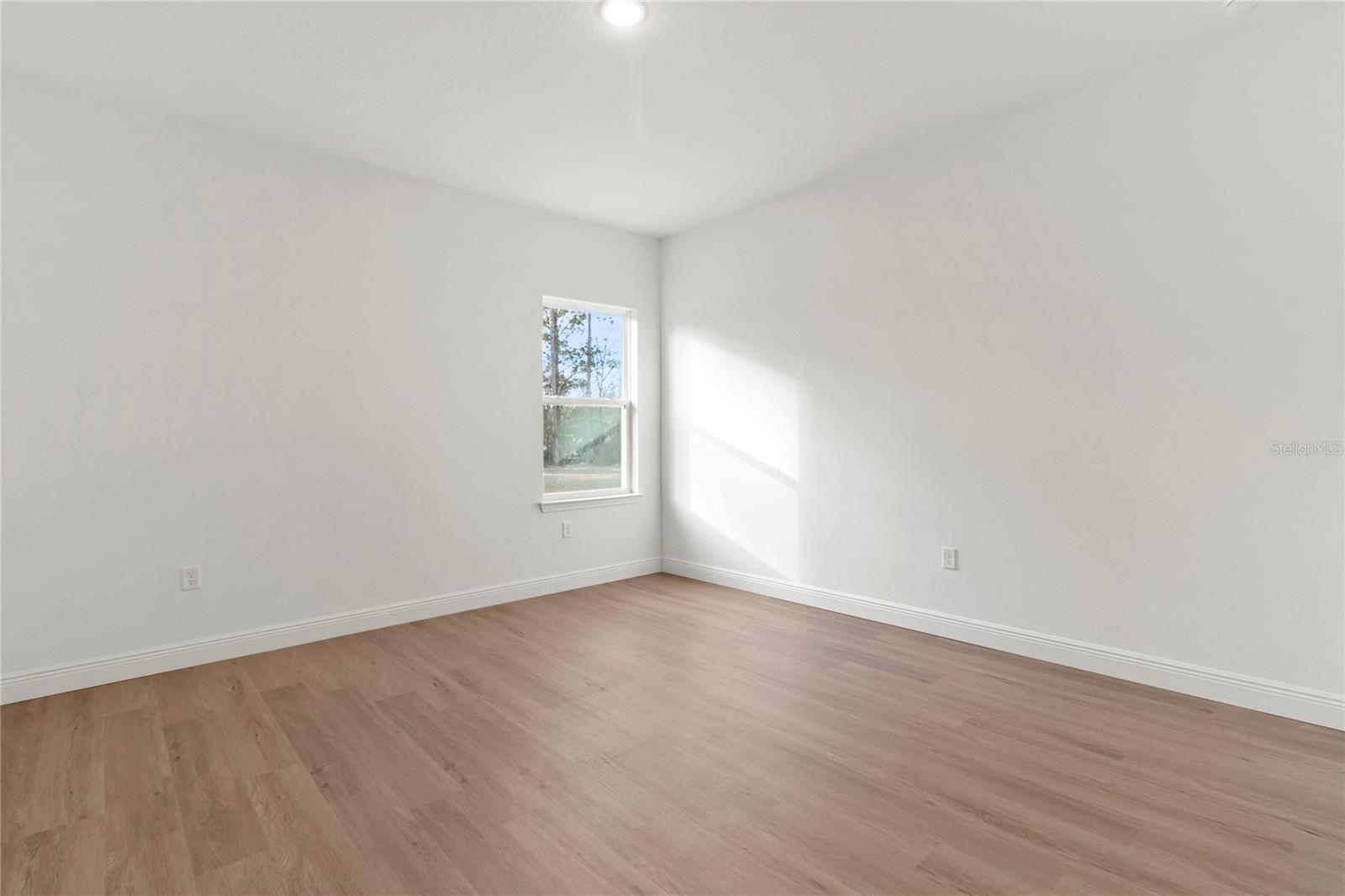 Image 18 of 29 For 15046 61st Court Road