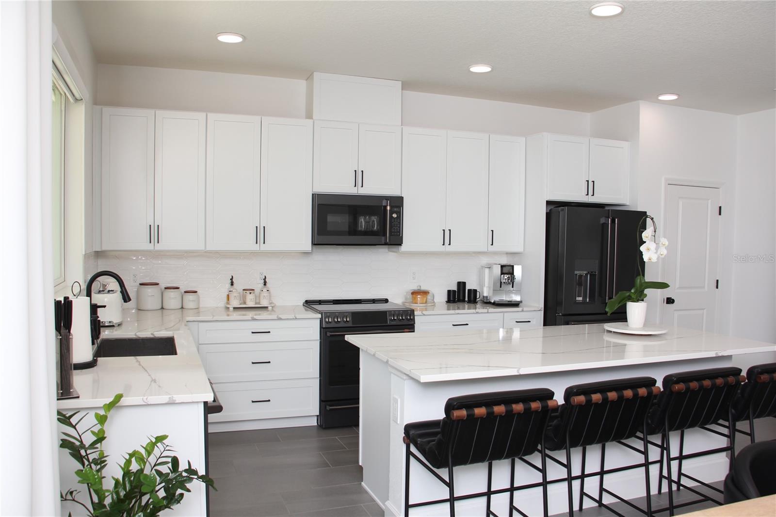 Image 12 of 30 For 741 Rioja Drive