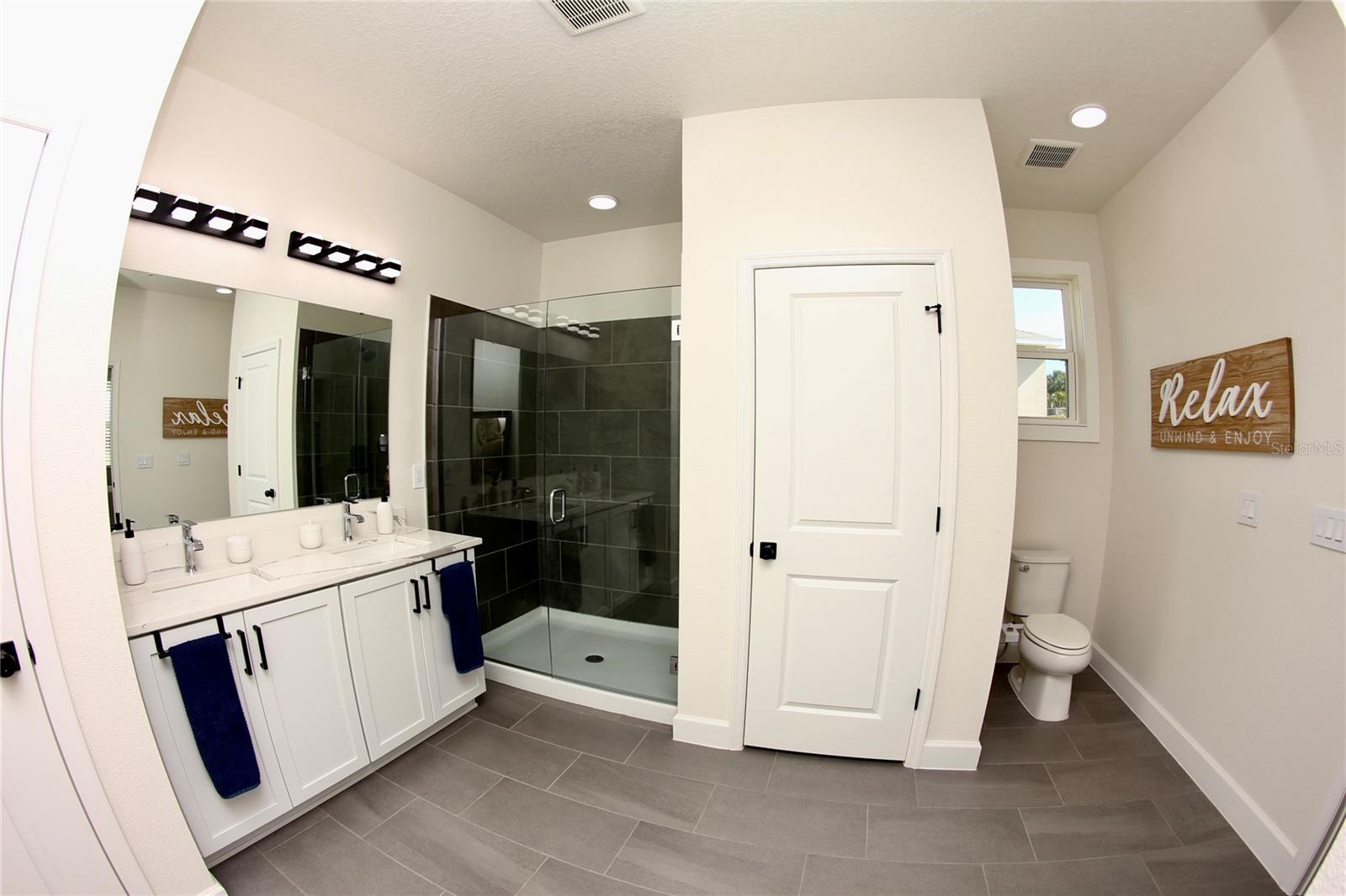 Image 18 of 30 For 741 Rioja Drive