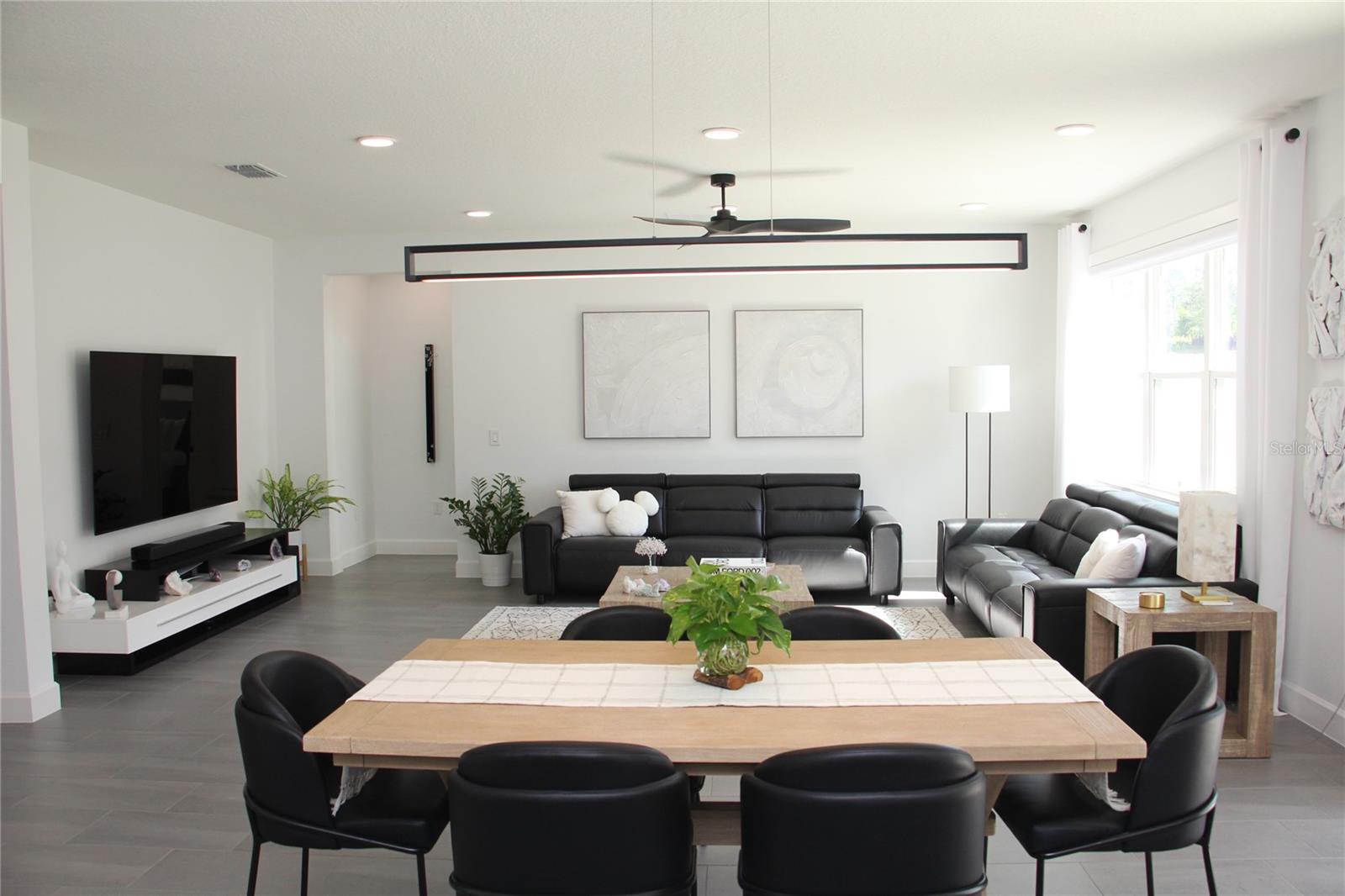 Image 6 of 30 For 741 Rioja Drive