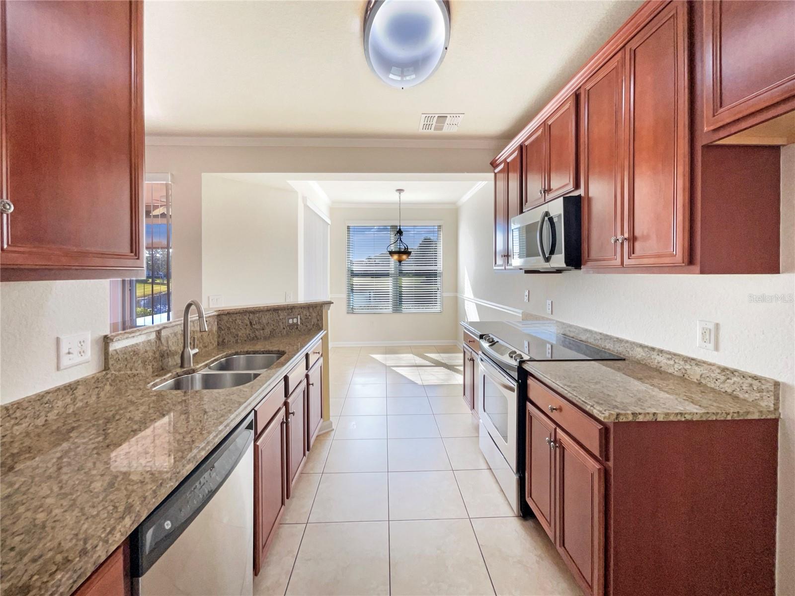 Image 6 of 18 For 1214 Romani Avenue 10240