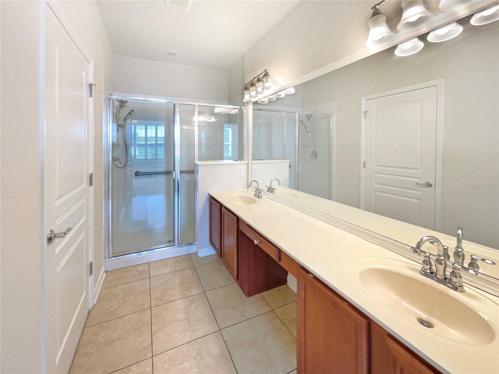 Image 7 of 18 For 1214 Romani Avenue 10240