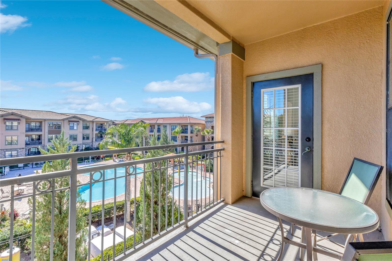 Image 14 of 16 For 904 Charo Parkway 536