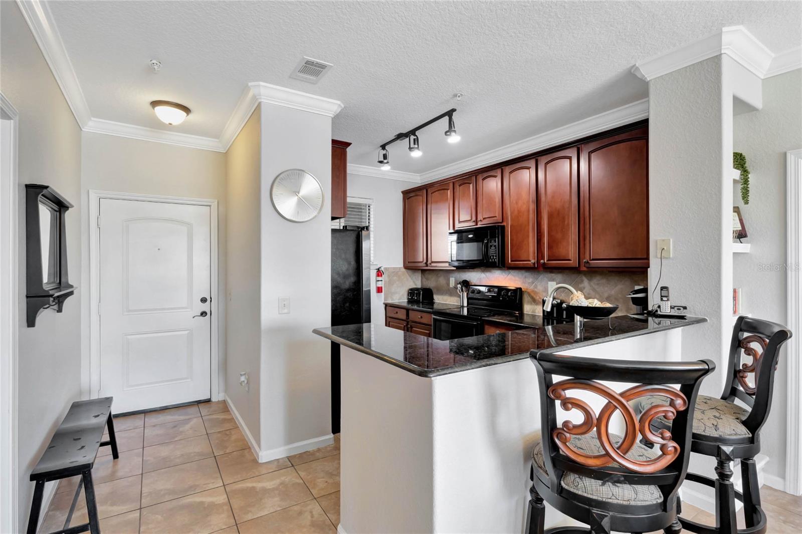 Image 6 of 16 For 904 Charo Parkway 536