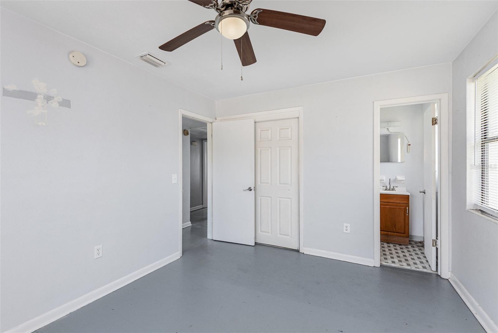 Image 19 of 29 For 809 Kensington Drive