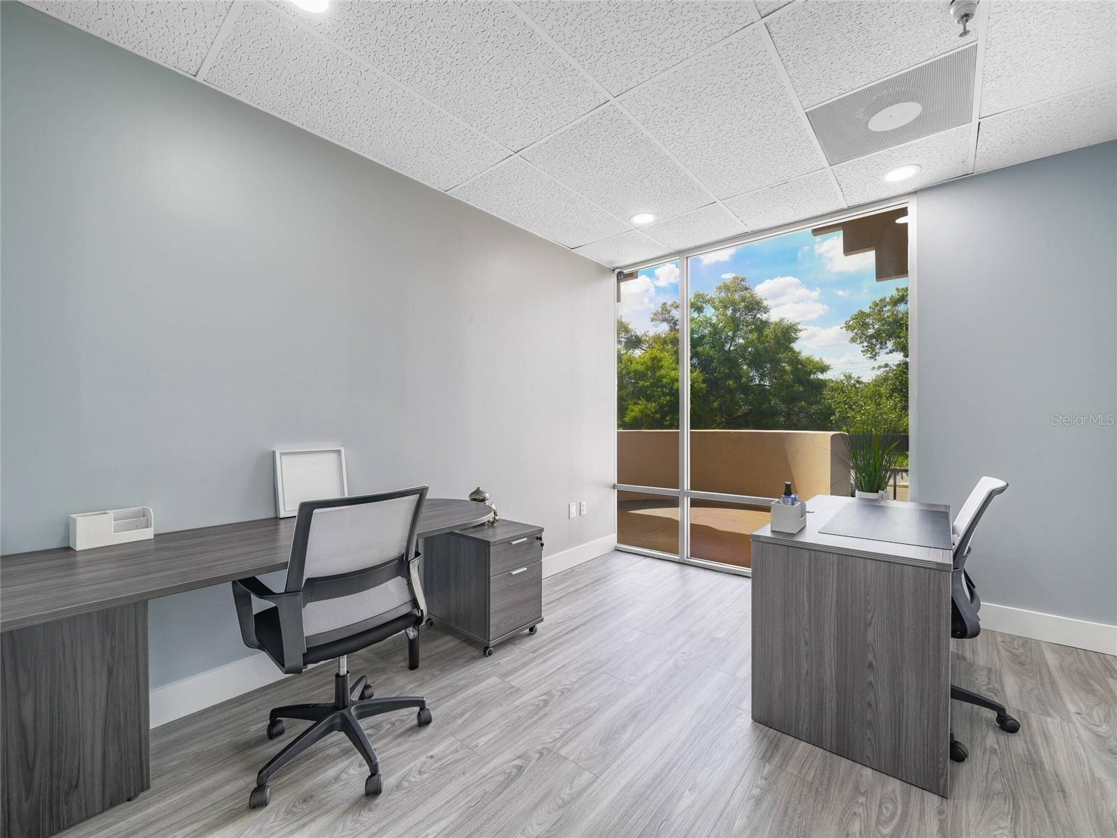 Image 4 of 11 For 670 Orlando Avenue 202