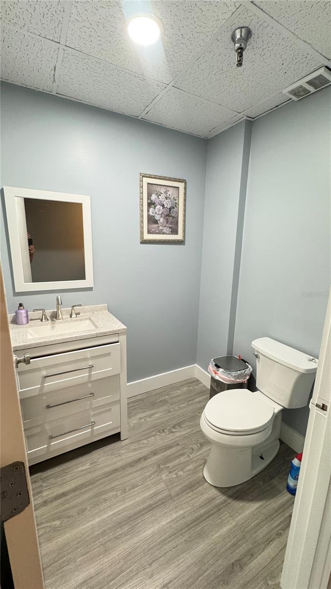 Image 8 of 11 For 670 Orlando Avenue 202