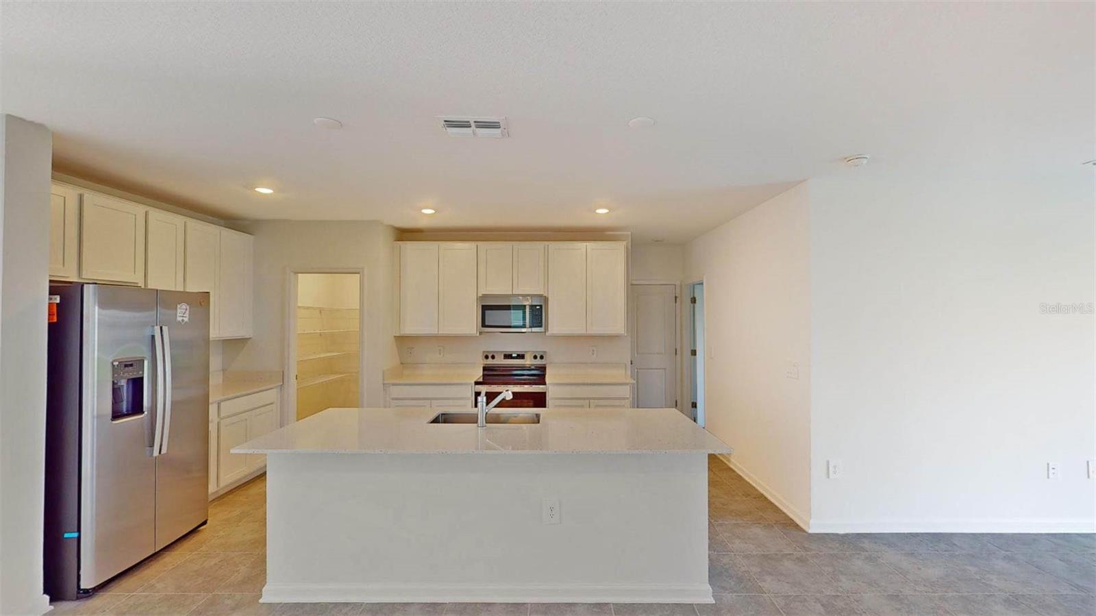 Image 4 of 42 For 1618 Reservoir Place