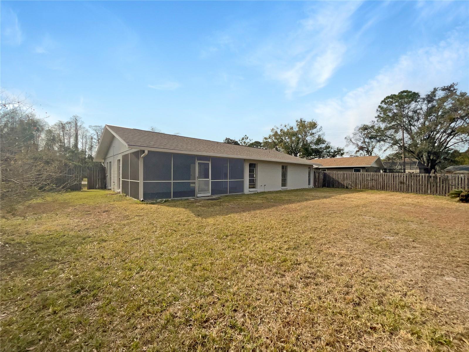 Listing photo id 21 for 14315 Knoll Ridge Drive