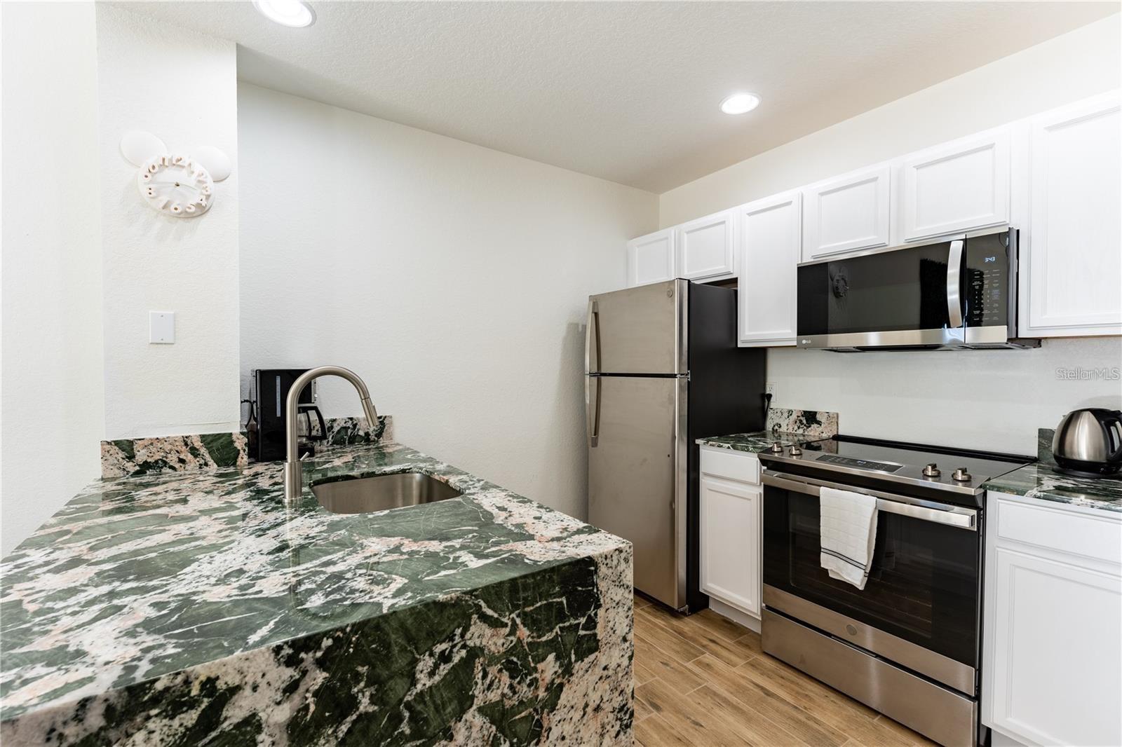Image 24 of 37 For 2622 Lodi Circle 103