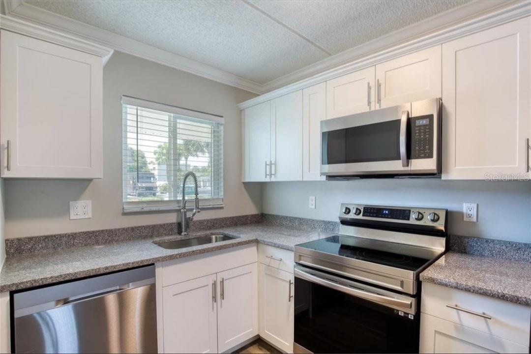 Image 4 of 15 For 55 Vining Court 1010