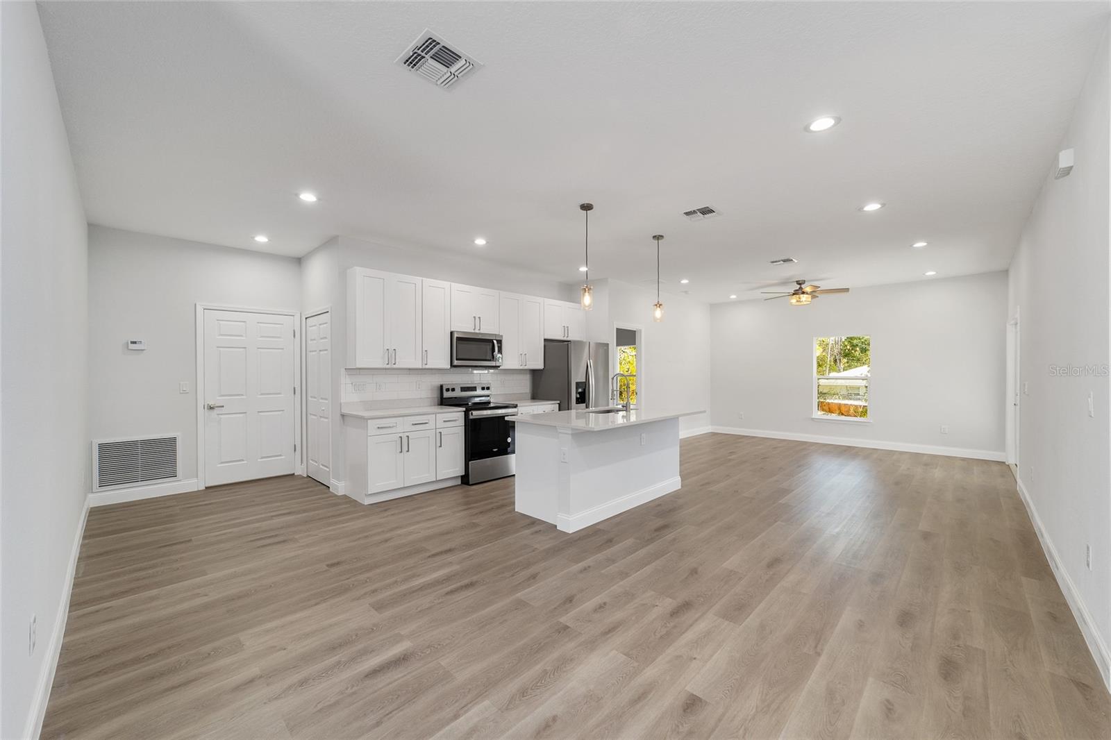 Image 21 of 50 For 9371 Akola Way