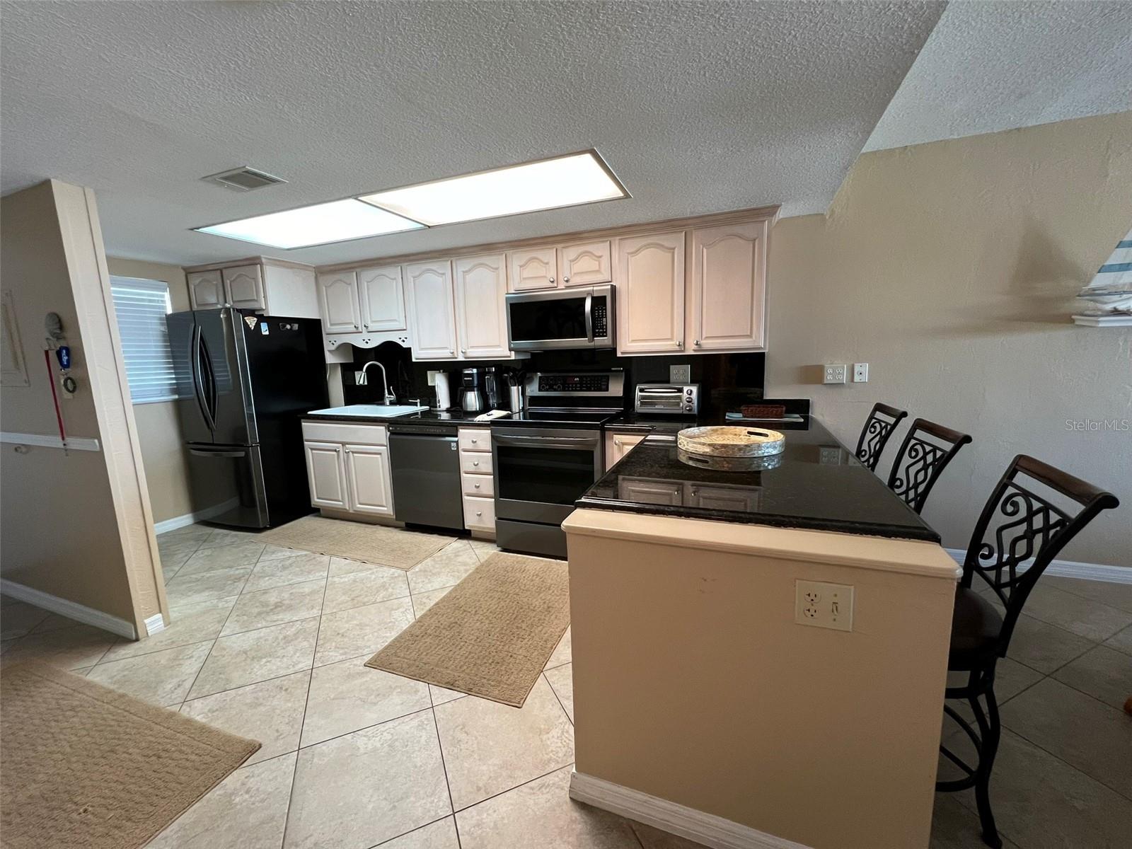 Image 8 of 31 For 3501 Atlantic Avenue 6060