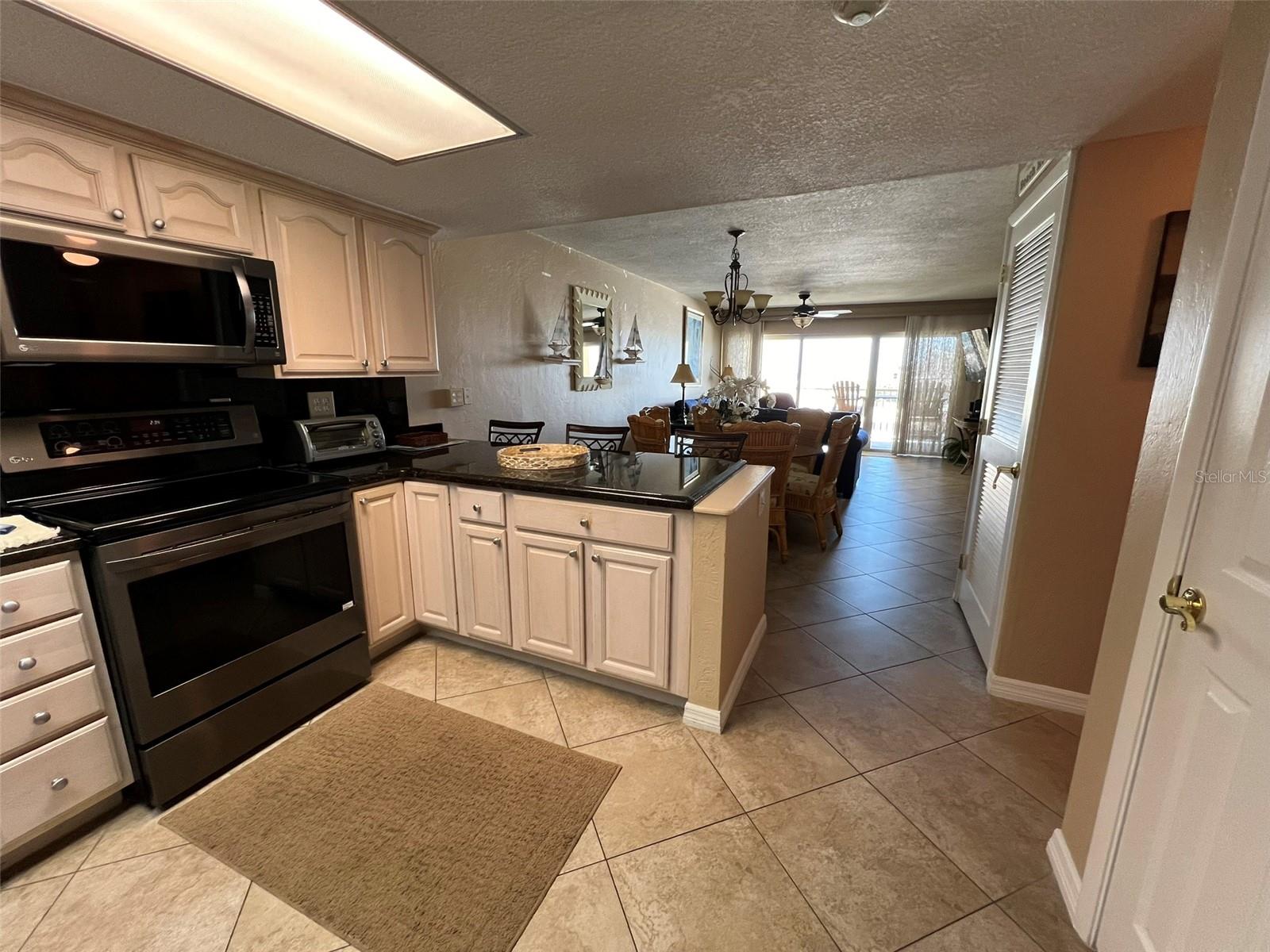Image 9 of 31 For 3501 Atlantic Avenue 6060