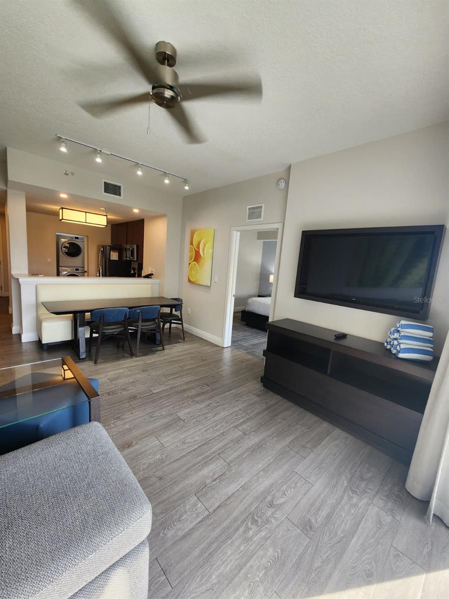 Image 20 of 31 For 14501 Grove Resort Avenue 2340