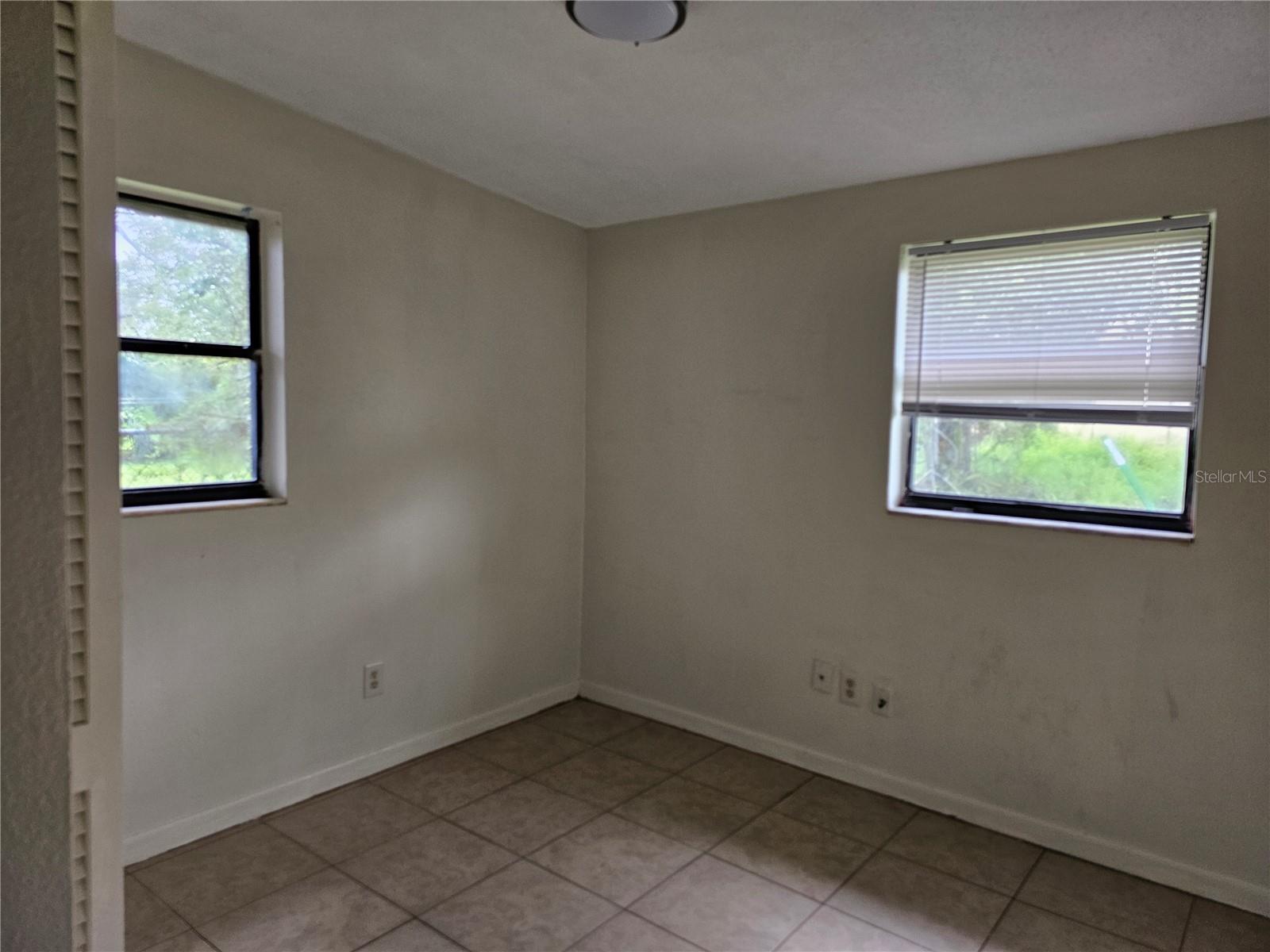 Image 18 of 22 For 1040 Maxey Drive