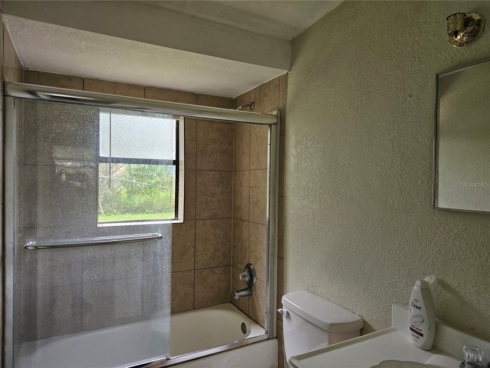 Image 21 of 22 For 1040 Maxey Drive