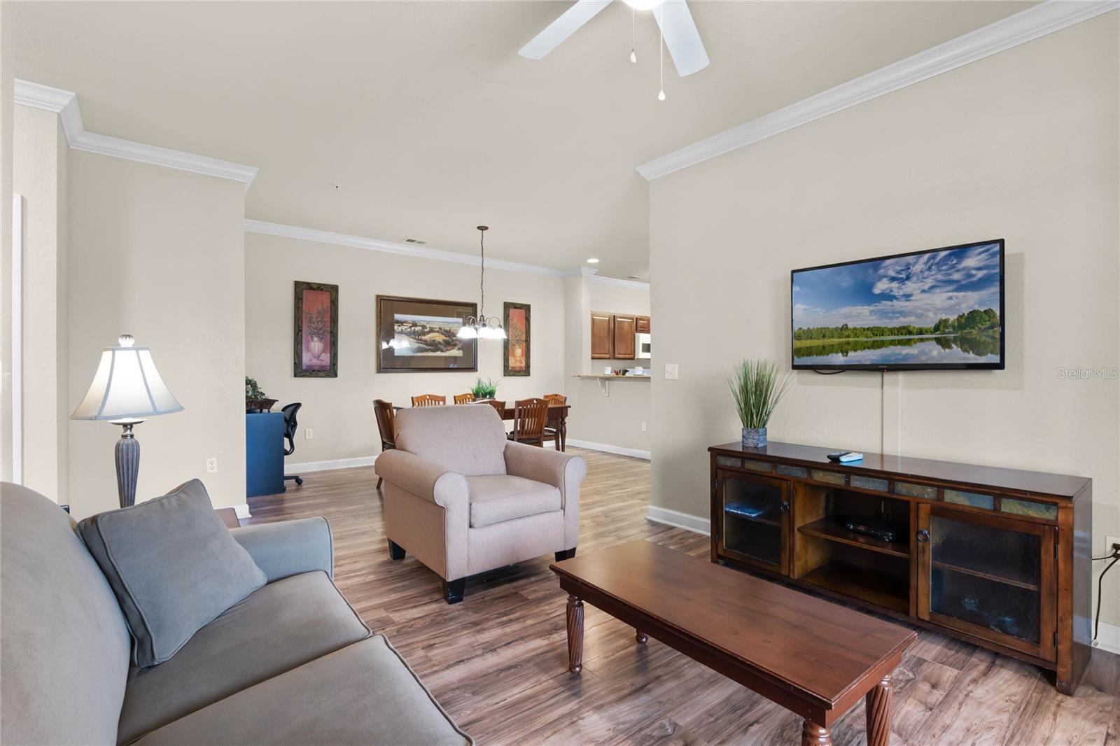 Image 18 of 37 For 8020 Tuscany Way 6401