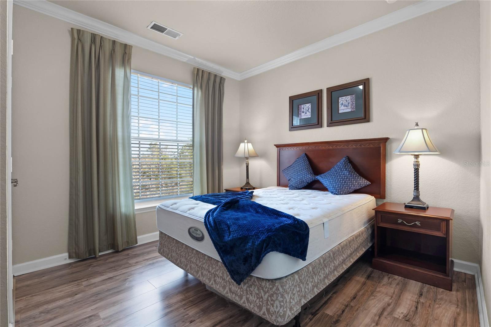 Image 26 of 37 For 8020 Tuscany Way 6401