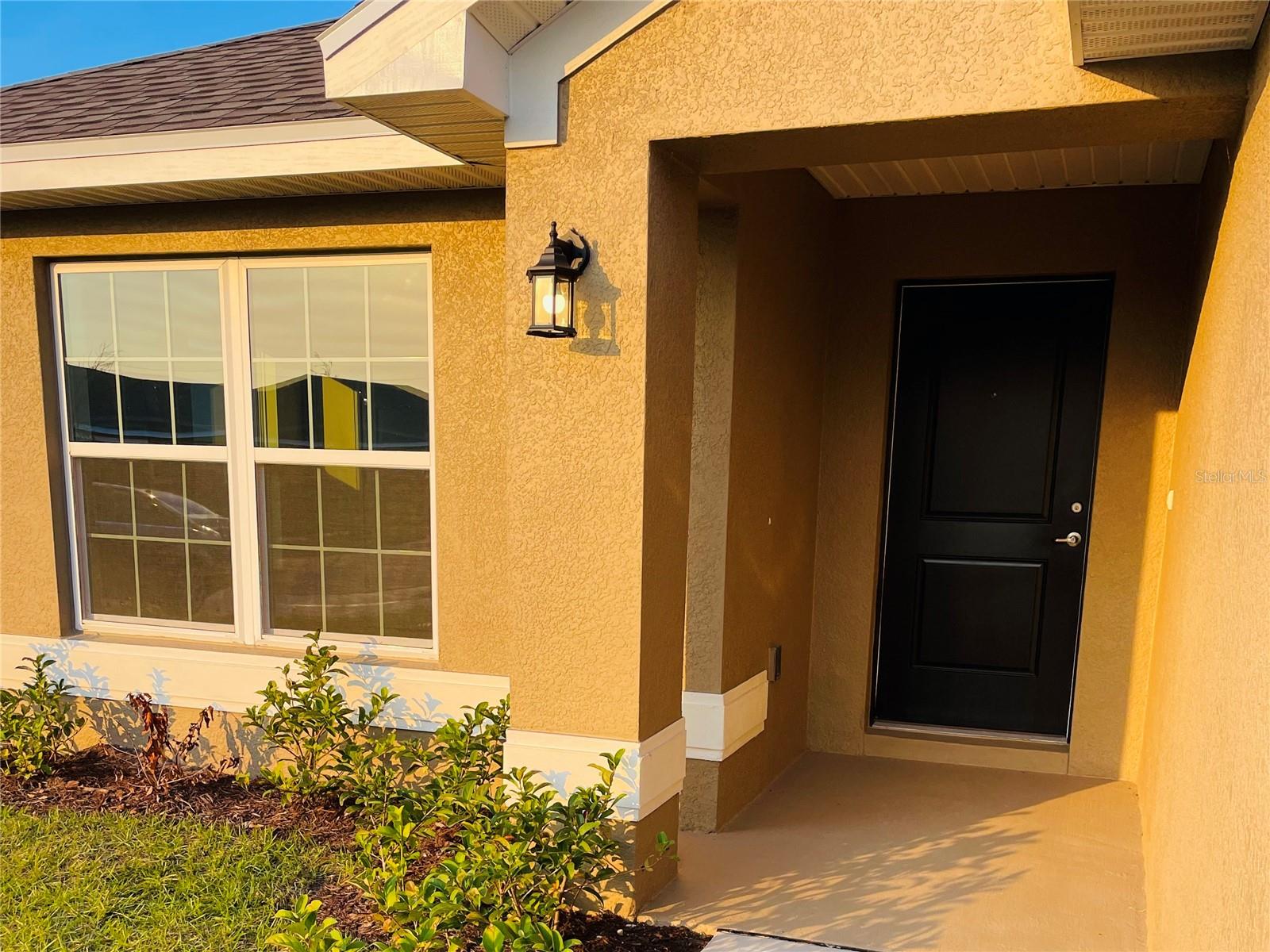 Listing photo id 0 for 4464 Sagefield Drive