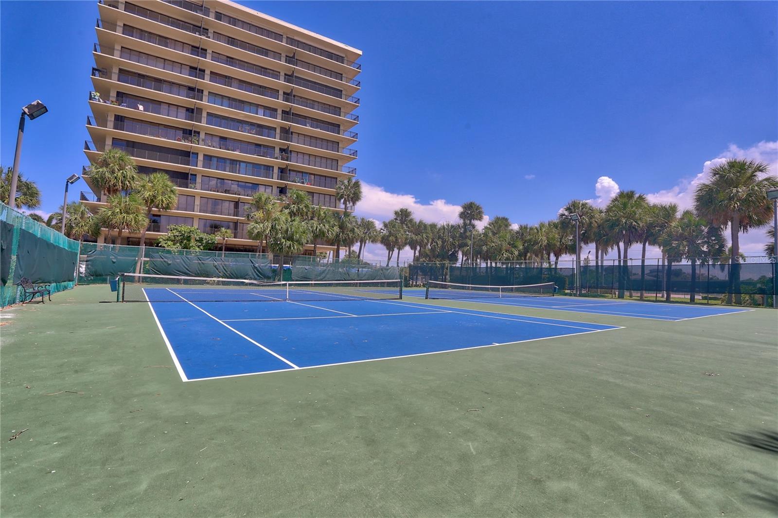 Listing photo id 57 for 7532 Bayshore Drive 203