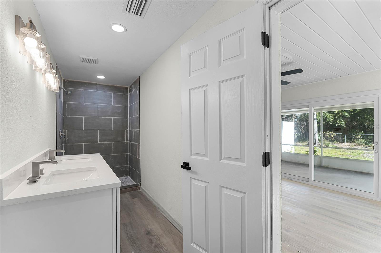 Image 17 of 21 For 1021 Flagler Avenue